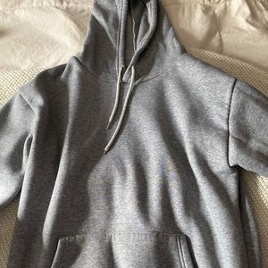 SHEIN Grey Hoodie🤍(NEVER WORN)